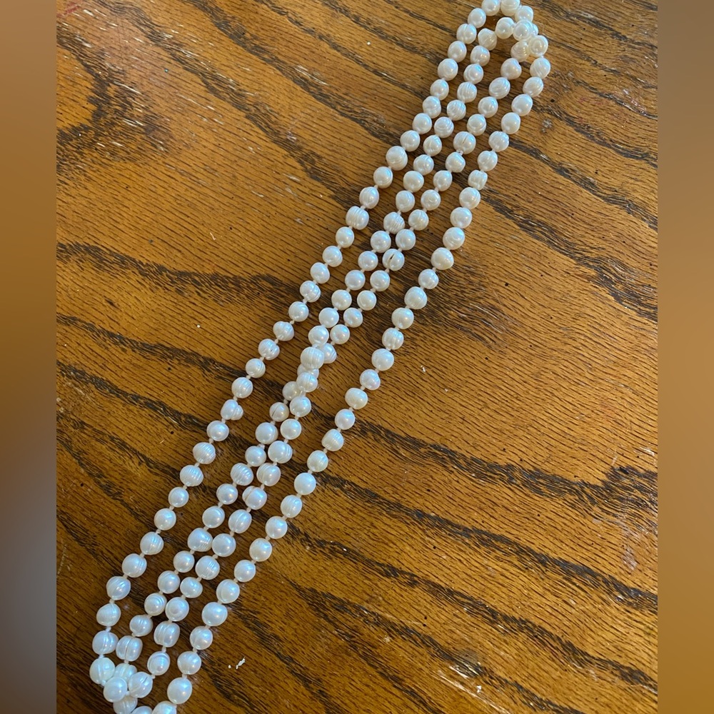 Vintage freshwater pearl necklace